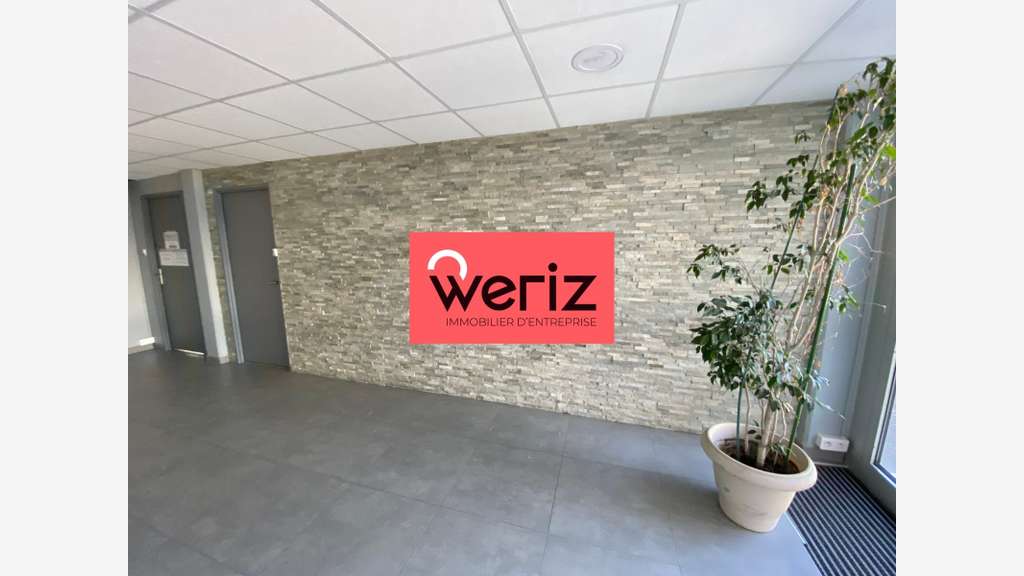 A louer bureaux lumineux 132-264m² à Marseille 14