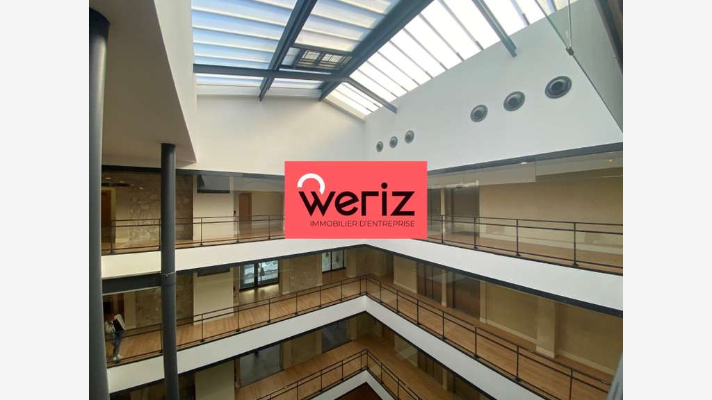 A louer bureaux 1563m² zone franche Marseille