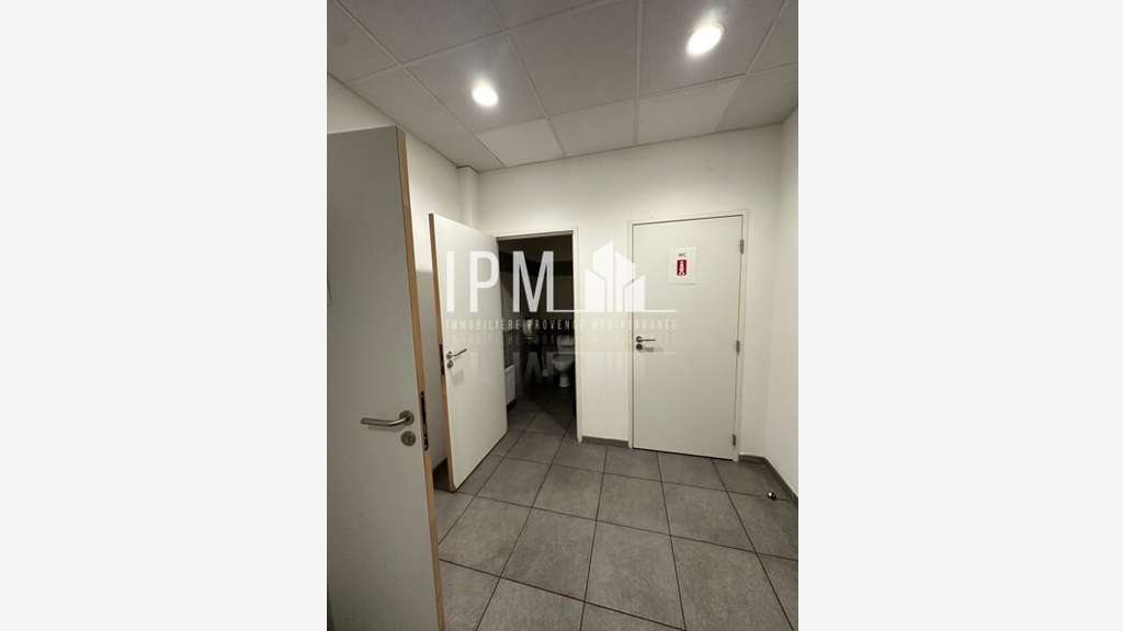 A louer bureaux 761m² très bon état Marseille 14e