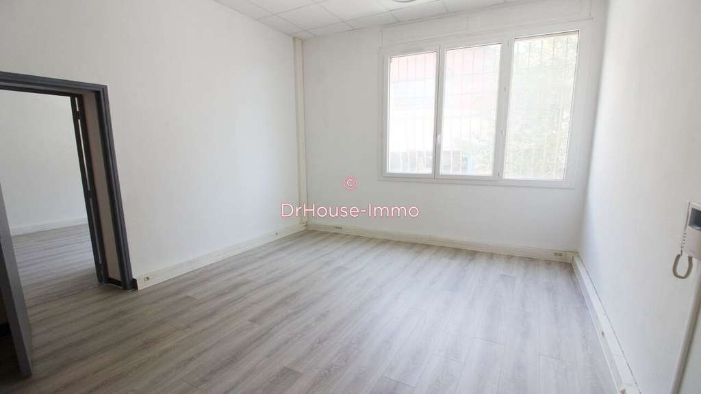 A louer bureaux de 110m² à Marseille 15 la Delorme