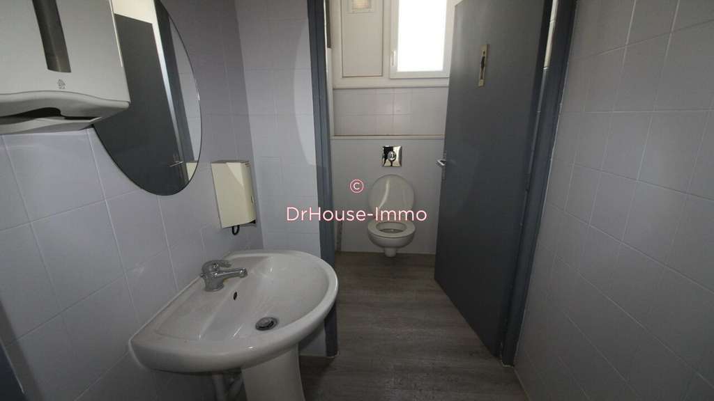 A louer bureaux de 110m² à Marseille 15 la Delorme