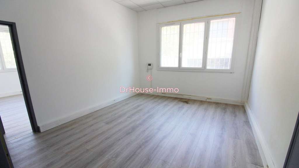 A louer bureaux de 110m² à Marseille 15 la Delorme