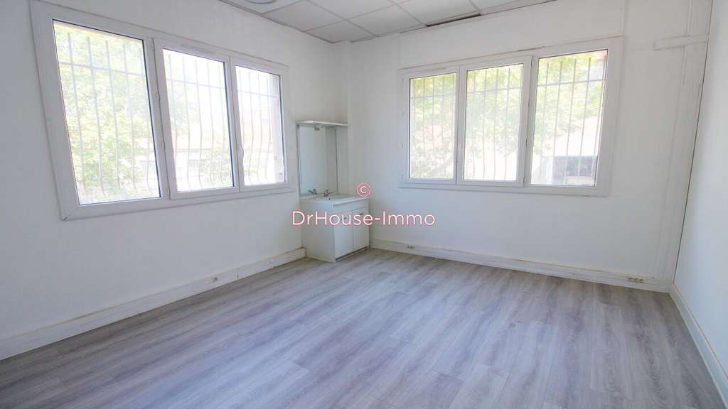 A louer bureaux de 110m² à Marseille 15 la Delorme