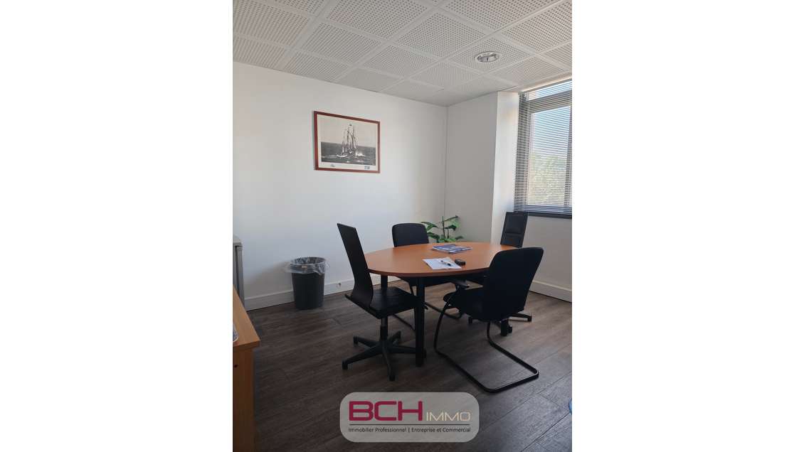 Location bureaux lumineux, parking, Marseille 15e