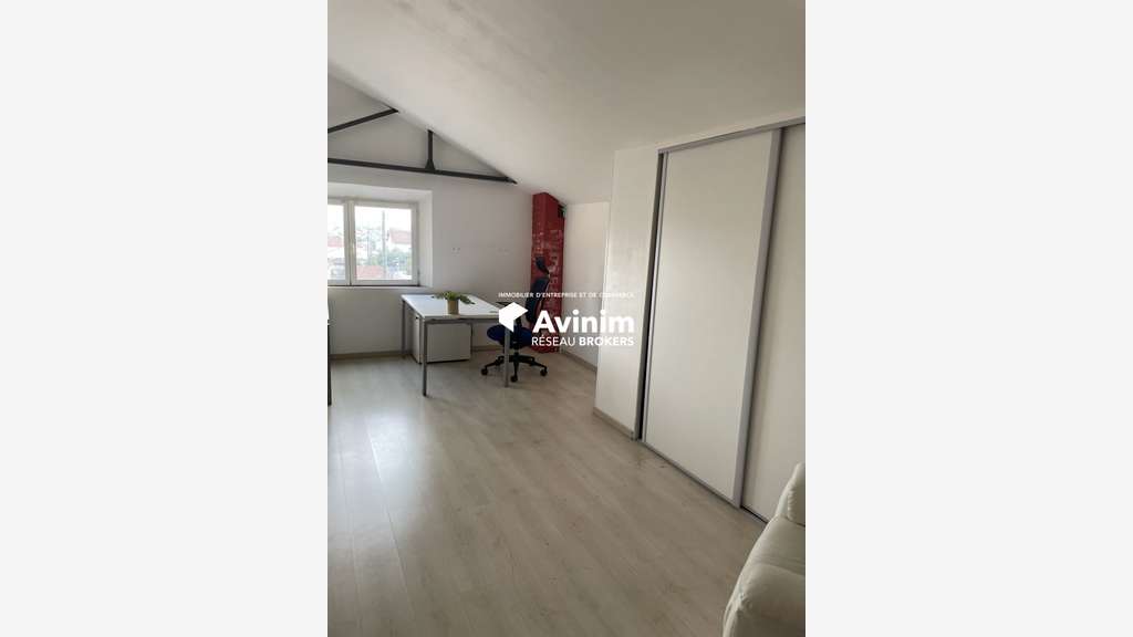 A louer bureaux dans centre d affaire St Antoine