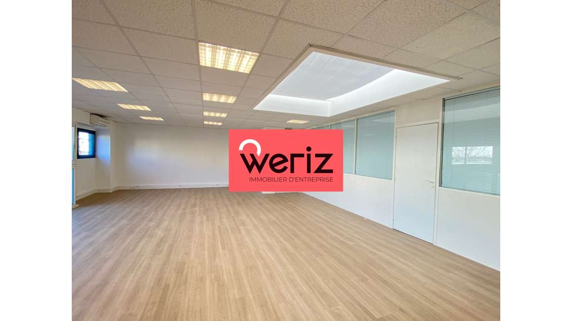 vous propose à la location, une surface de 8