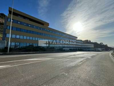Plateaux de bureaux vue mer à louer à Marseille