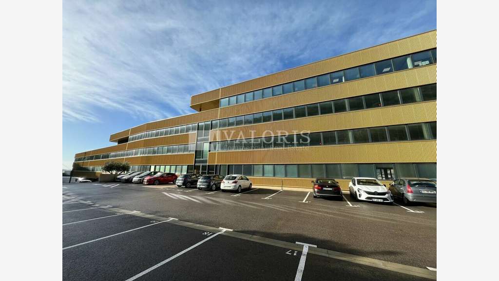 Plateaux de bureaux vue mer à louer à Marseille