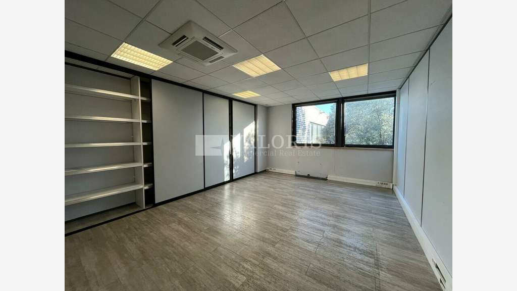 Bureaux en parfait état à louer à Marseille 16e