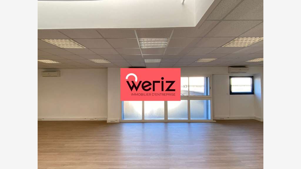 vous propose à la location, une surface de 8