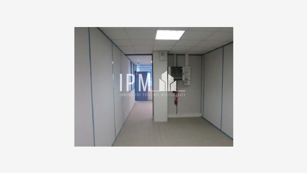 Bureaux 137m² à louer St Henri 13016