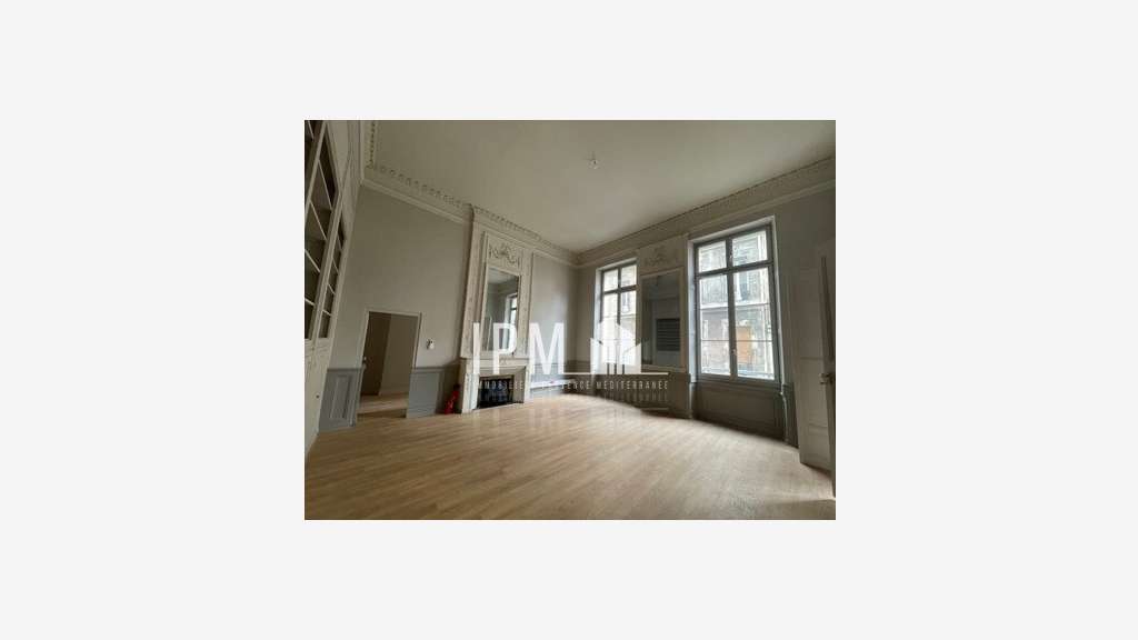 Bureaux 209m² à louer proche Palais justice 13001