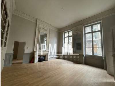 Bureaux 209m² à louer proche Palais justice 13001