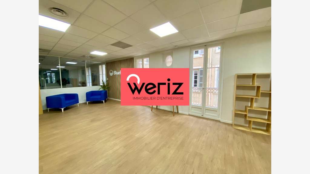 A louer bureaux 150m² rooftop centre Marseille 