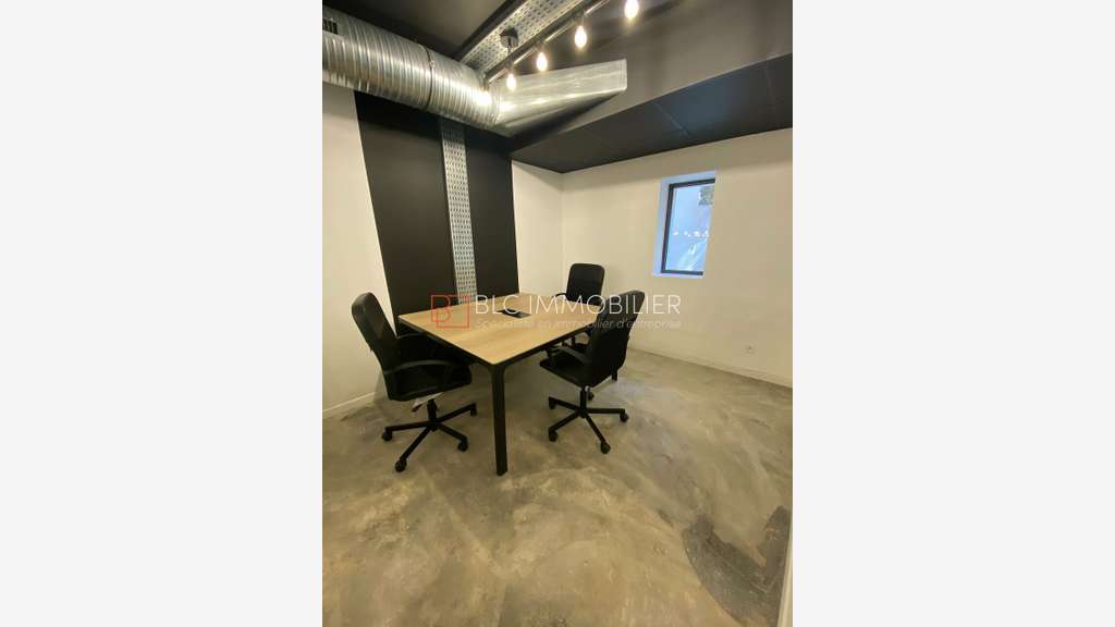 A louer bureaux 90m² lumineux Vieux-Port Marseille