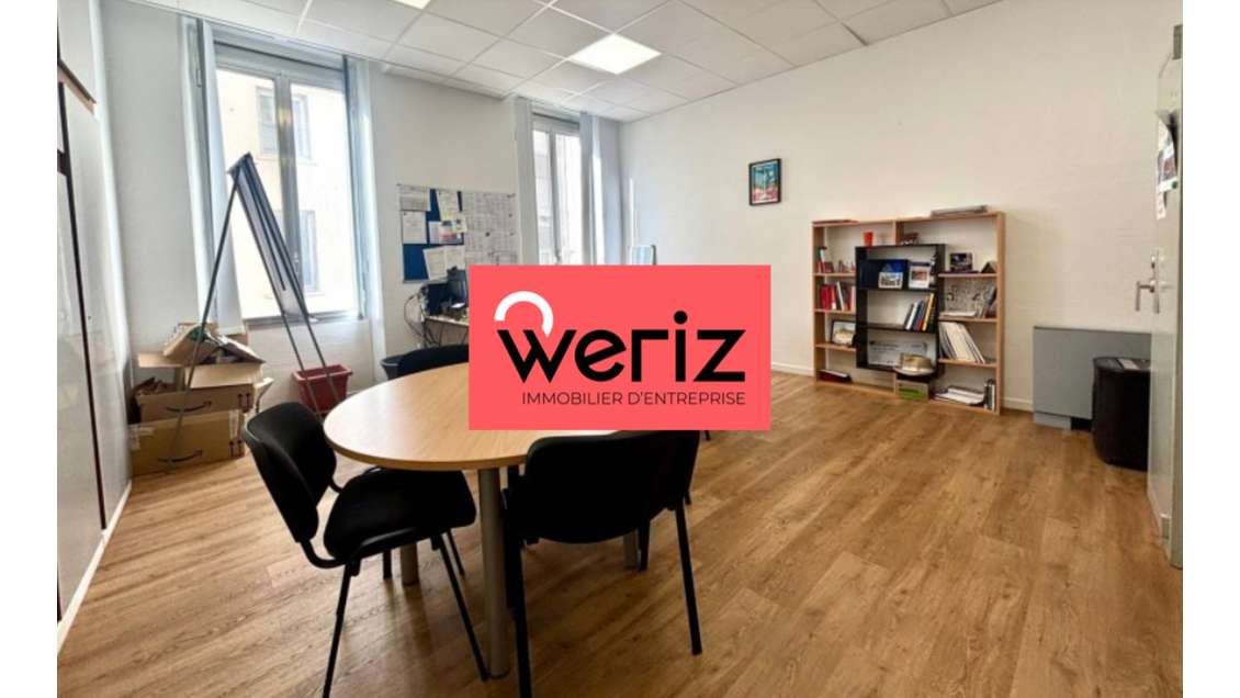 Loue bureaux 184m² à Marseille 13001 rue Beauvau