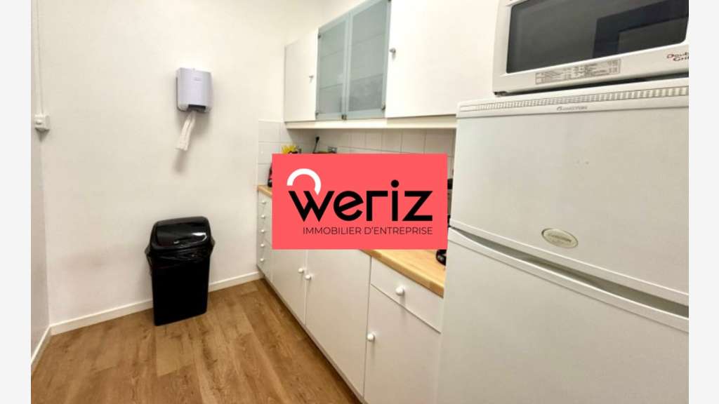 Loue bureaux 184m² à Marseille 13001 rue Beauvau