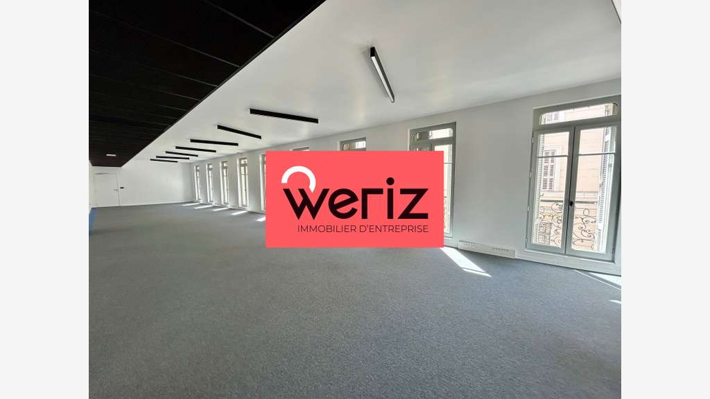 Location bureaux prestigieux 205m² à Marseille 1er