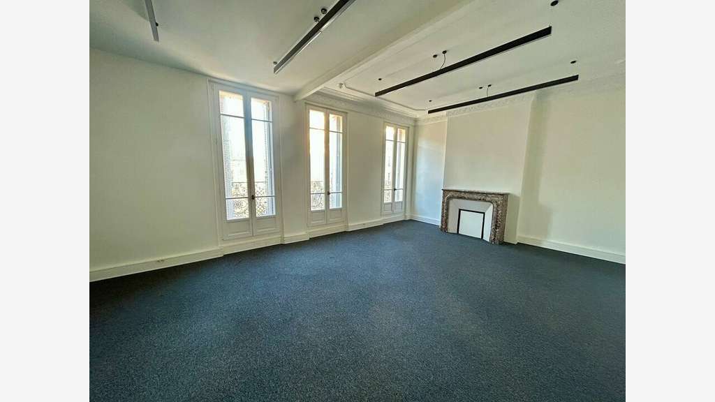 Location bureaux 210m² R+4 Marseille 1 République