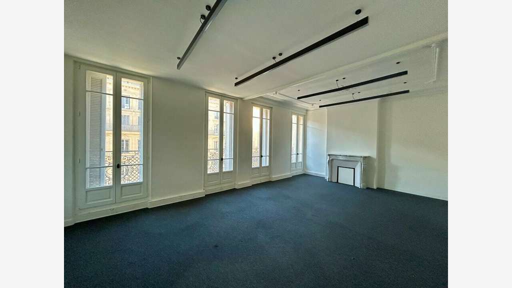 Location bureaux 210m² R+4 Marseille 1 République