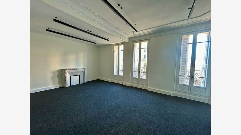 Location bureaux 210m² R+4 Marseille 1 République