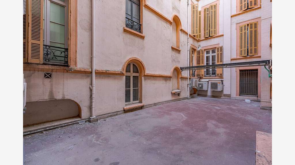 A louer bureau 131m² Marseille 1er République