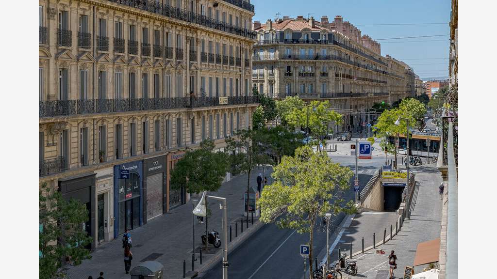 Location bureaux 100m² rue République Marseille