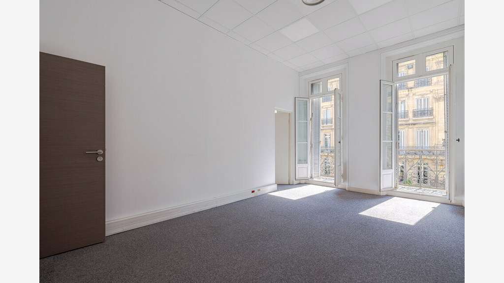 Location bureaux 100m² rue République Marseille