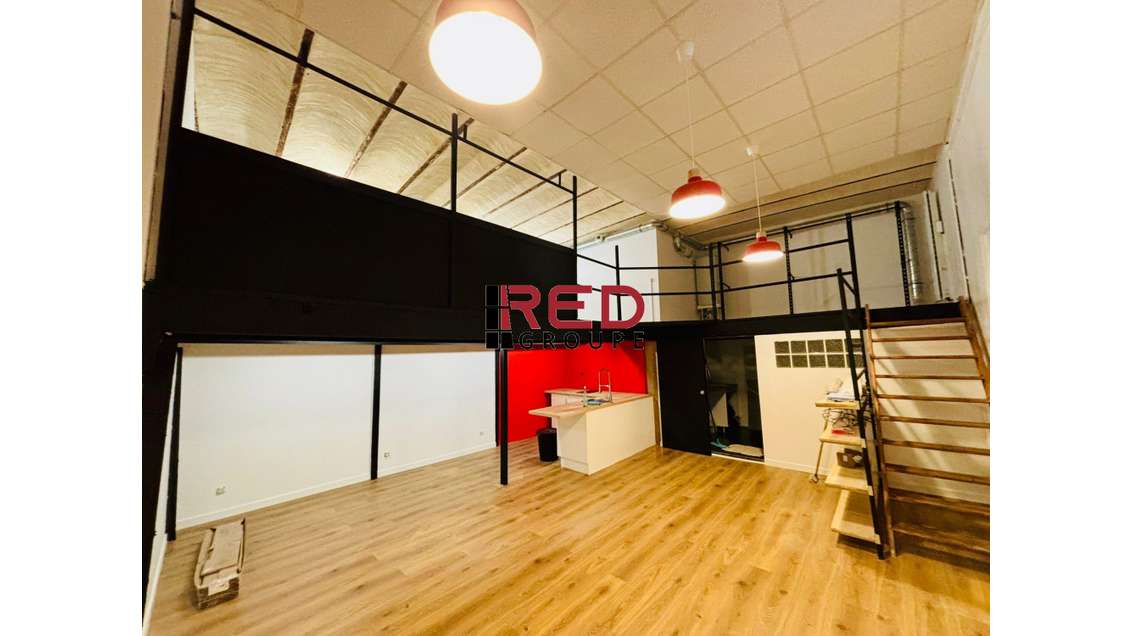 Bureau 87m² à louer à Marseille 2e La Joliette 