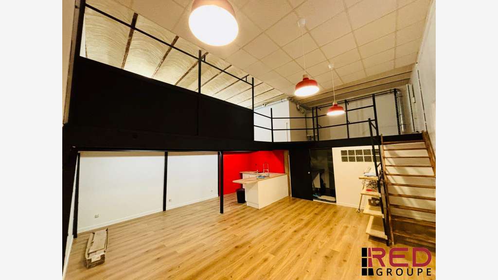 Bureau 87m² à louer à Marseille 2e La Joliette