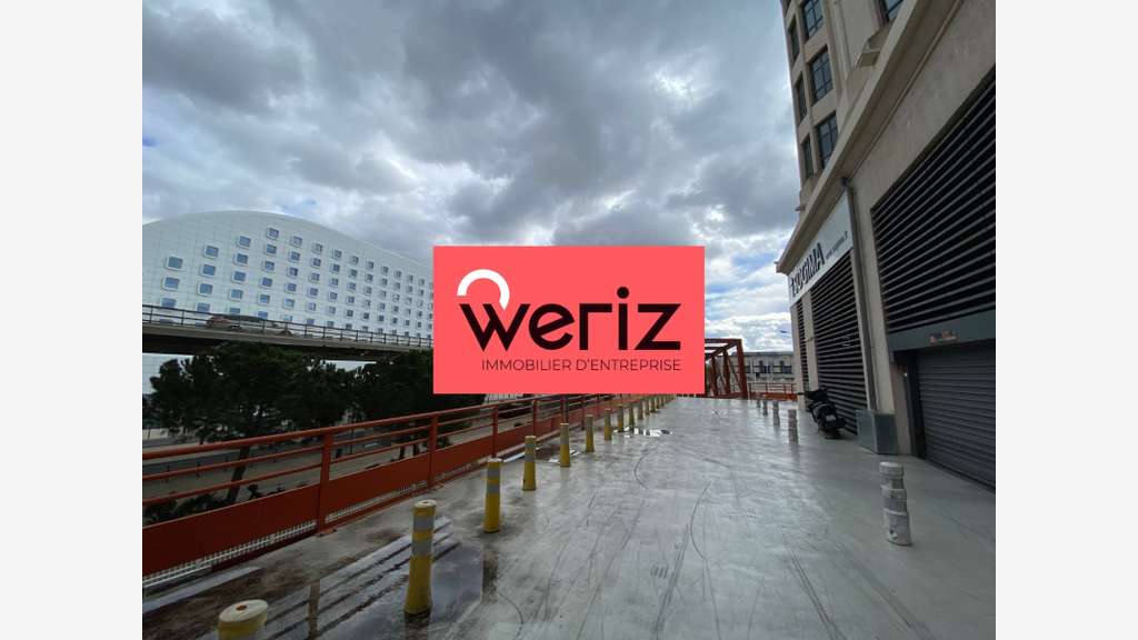 Location bureaux lumineux 753m² Marseille Euromed 