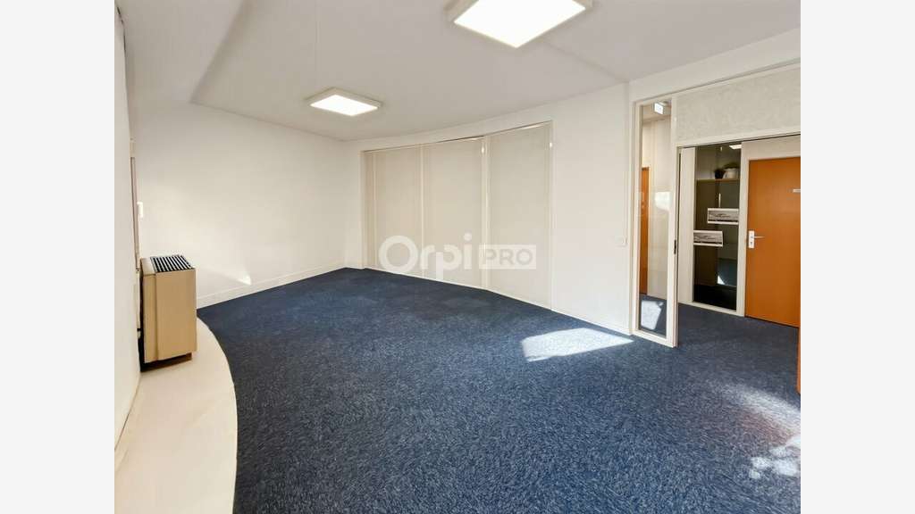 Bureau de 22m² à 30m² à louer à Marseille 2e