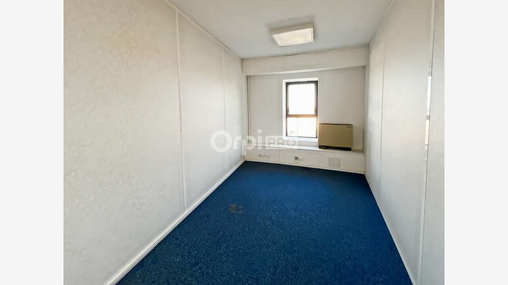 Bureau de 12m² et 15m² à louer à Marseille 2e