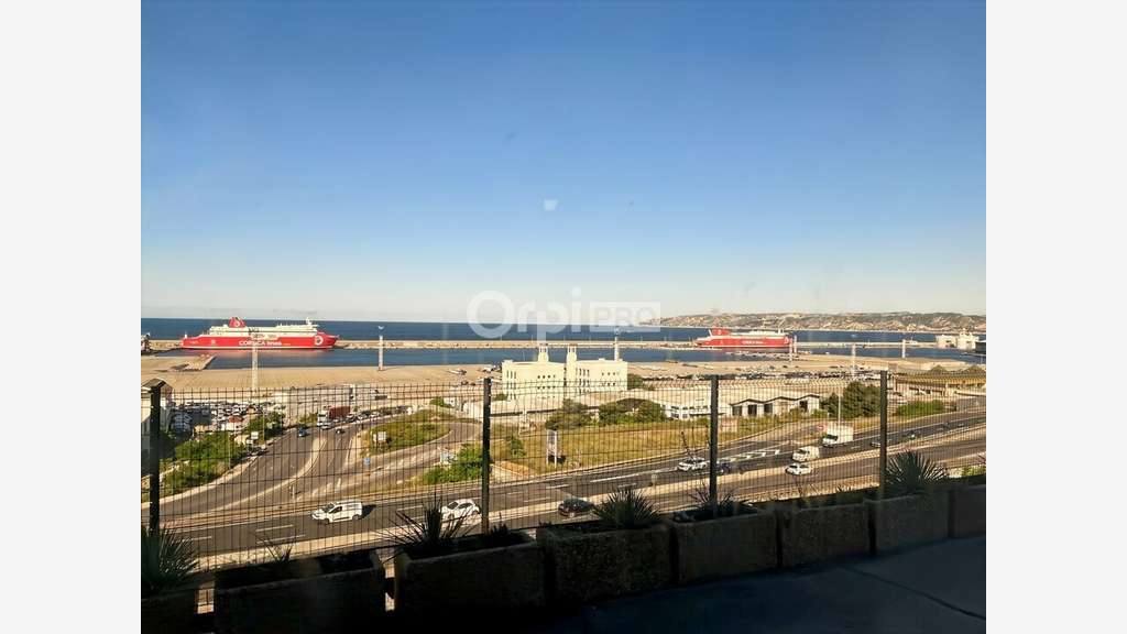Bureau de 12m² et 15m² à louer à Marseille 2e