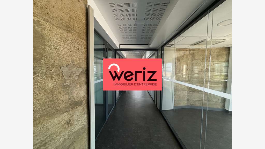 vous propose à la location une surface de bu