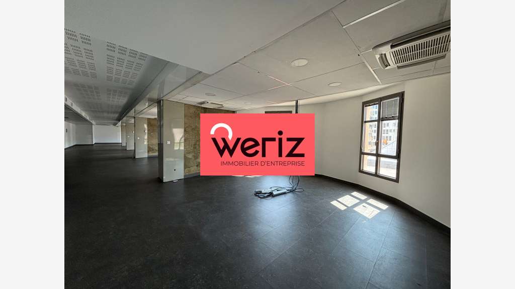 vous propose à la location une surface de bu