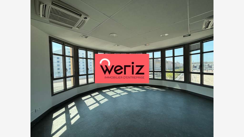 vous propose à la location une surface de bu