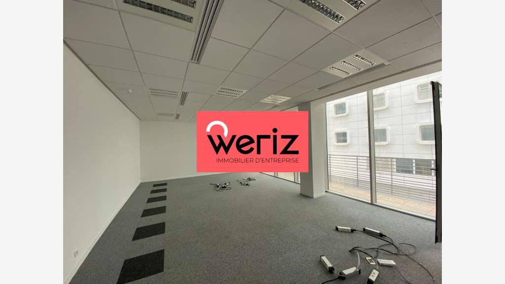 A louer bureaux 380m² en RDC à Marseille 13002