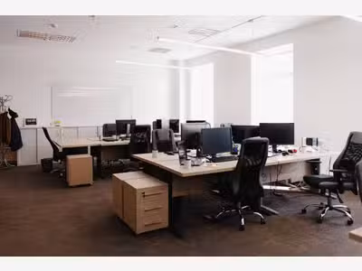 À louer – Bureaux de 300 m² à 800 m² dans le quart