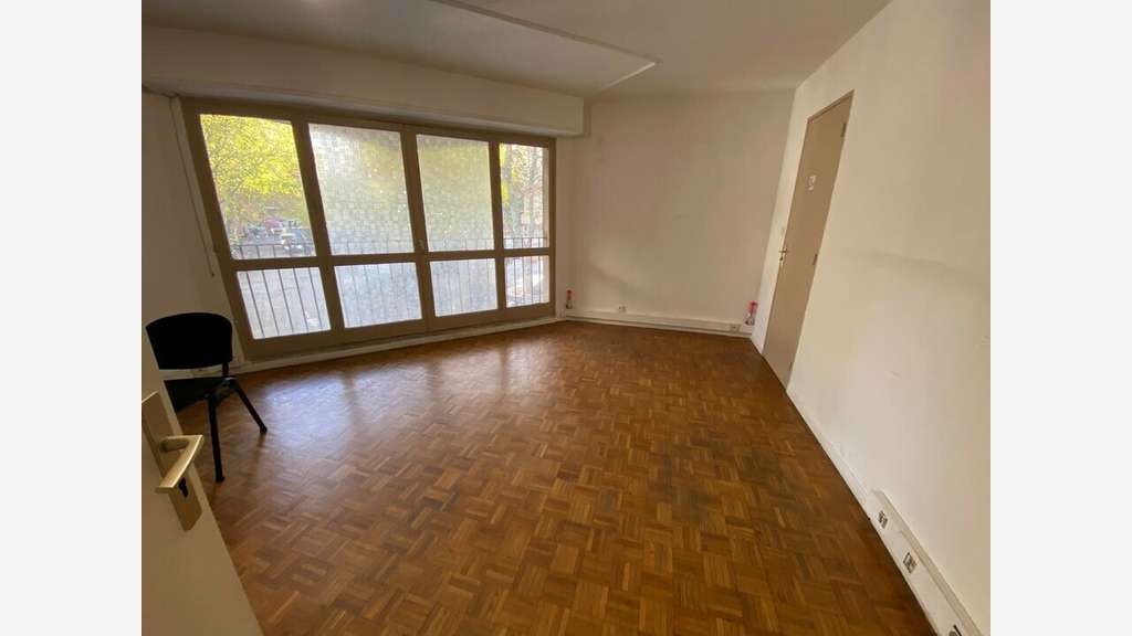 A louer bureaux de 60m² 3ème étage à Marseille