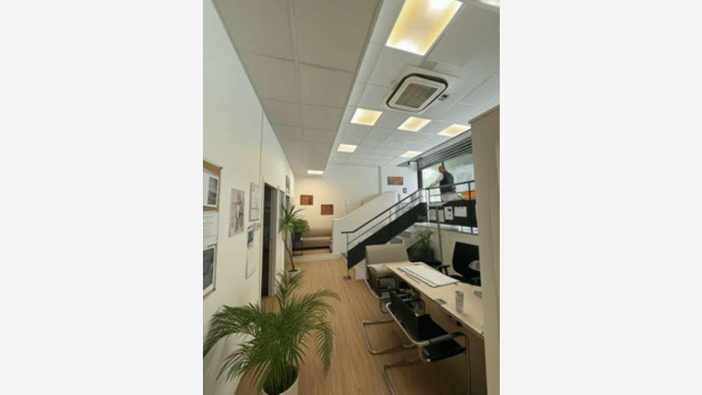 Loue bureaux 310m² RDC Marseille Hôpital Européen