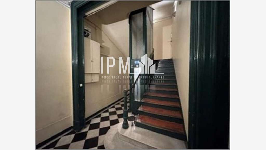 A louer bureaux 112m² Marseille 13006