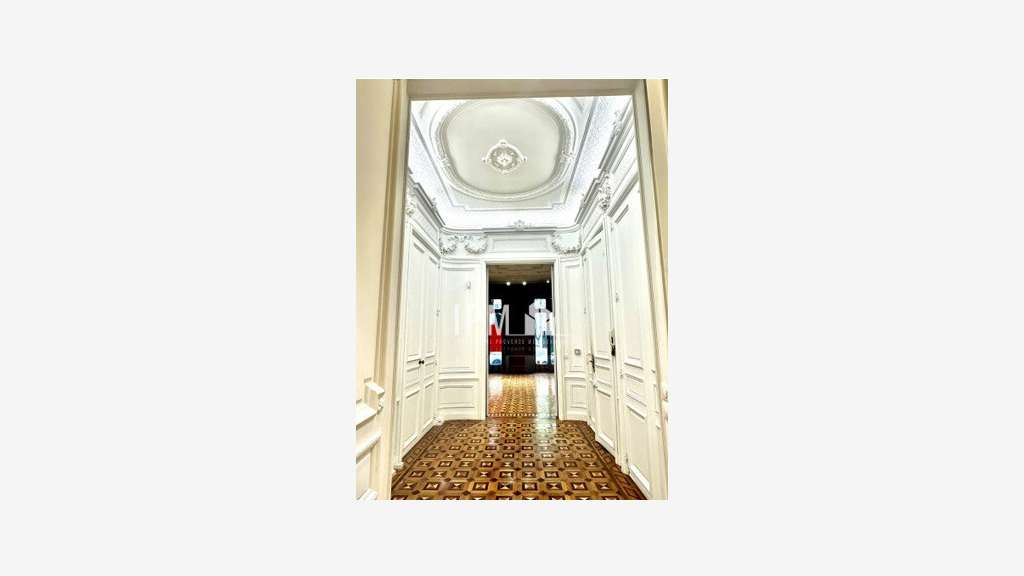 Bureaux 220m² à louer Préfecture 13006