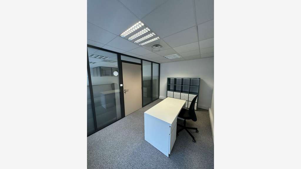 A louer bureaux de 127m² à Marseille 13006 Vauban