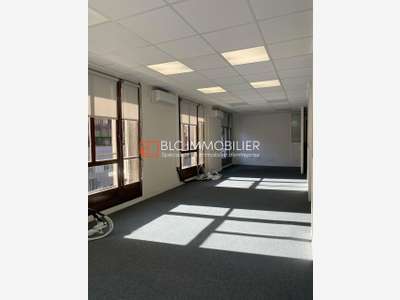Bureaux 525m² à louer à Marseille Castellane 13006