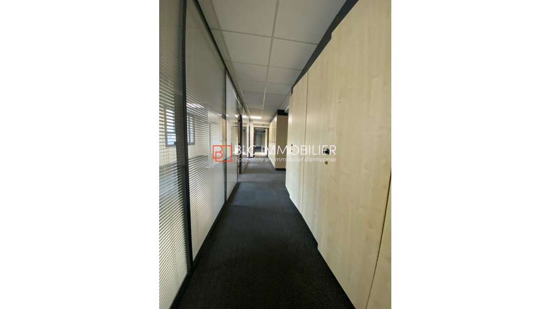 Bureaux 570m² R+1 à louer Castellane Cantini 13006