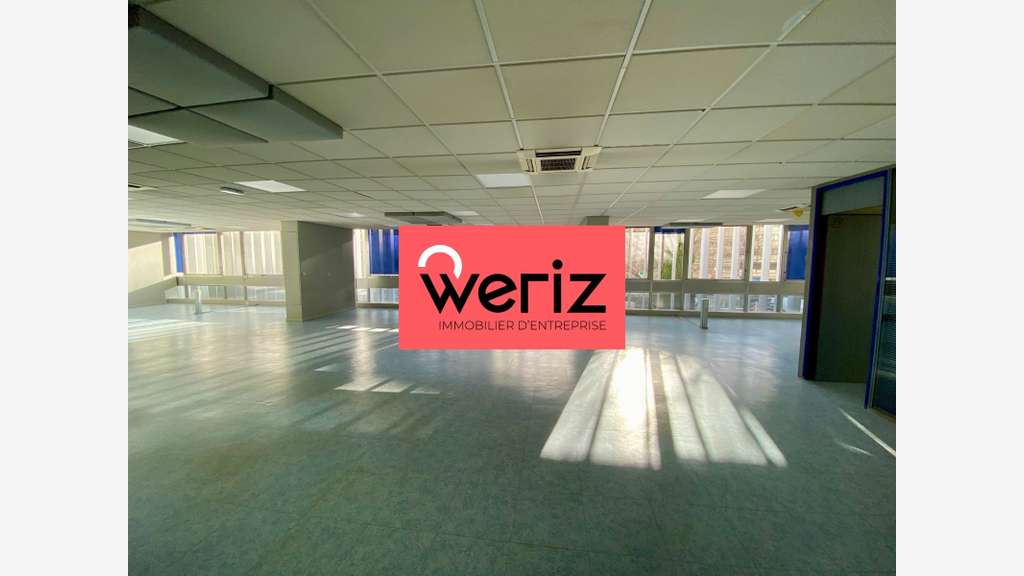 Location bureaux 800m² très lumineux Marseille 06