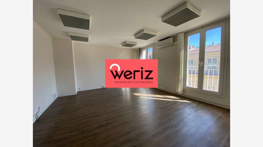 Location immeuble Haussmannien 1395m² Marseille 6