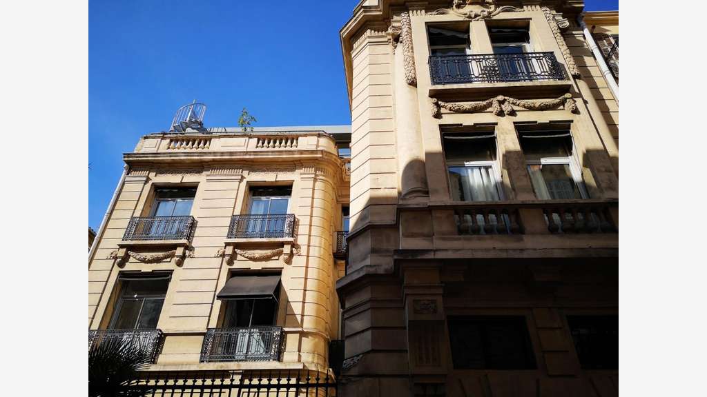BUREAUX A LOUER 13006