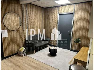 Local 329m² à louer Bonneveine 13008